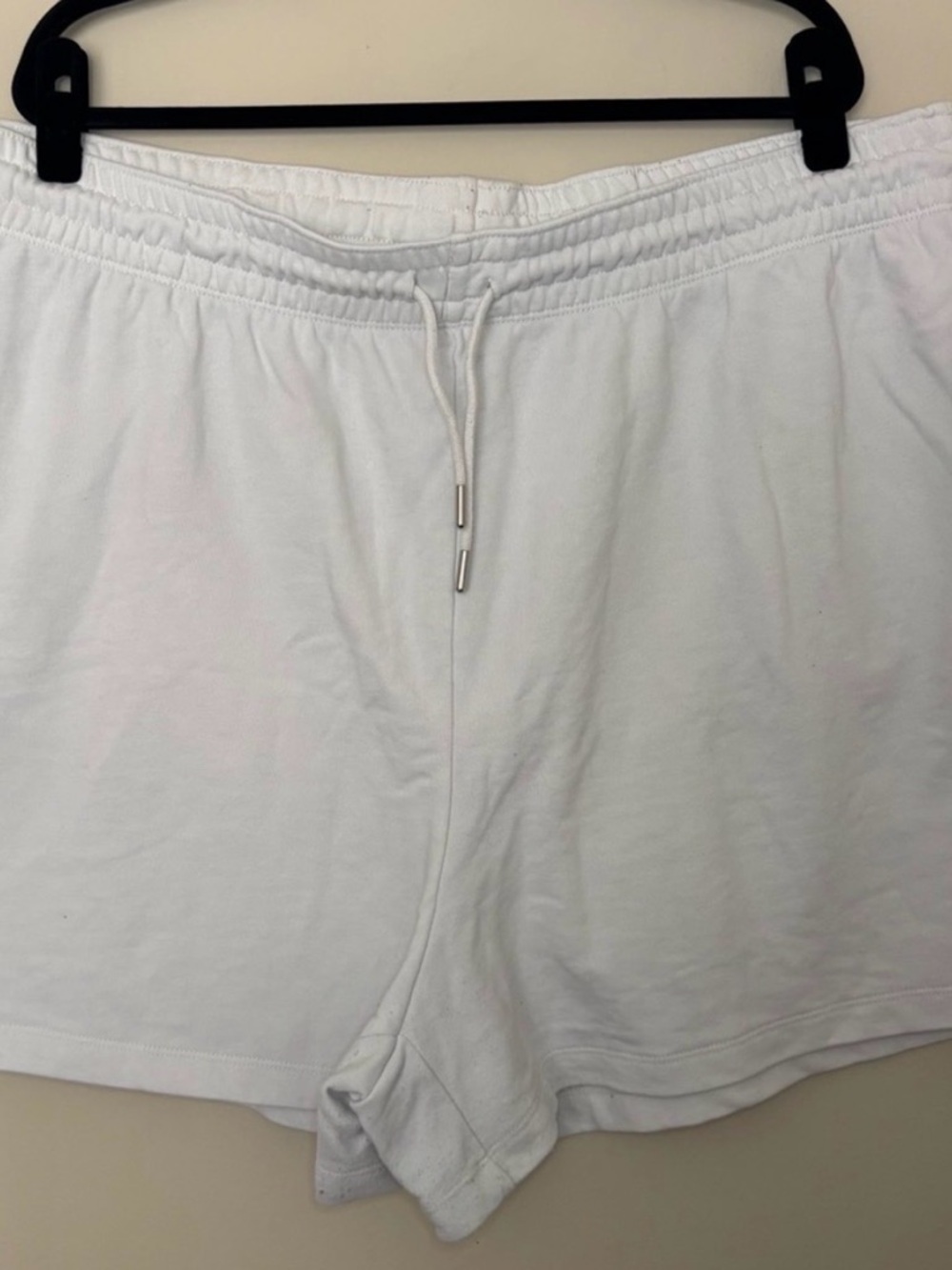 H&M Women’s White Drawstring Shorts Size XXL